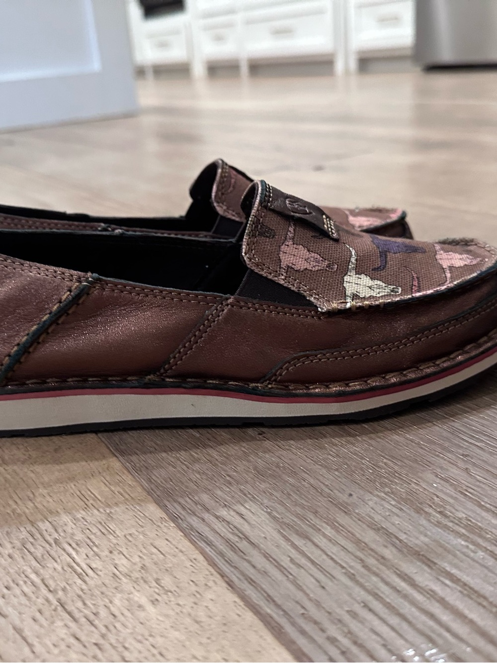 NWT Ariat women’s Cruiser